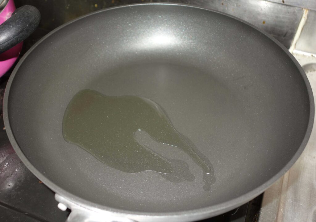 油をひいたフライパン