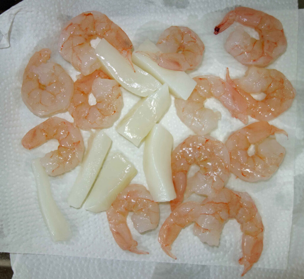 エビとイカの切り身