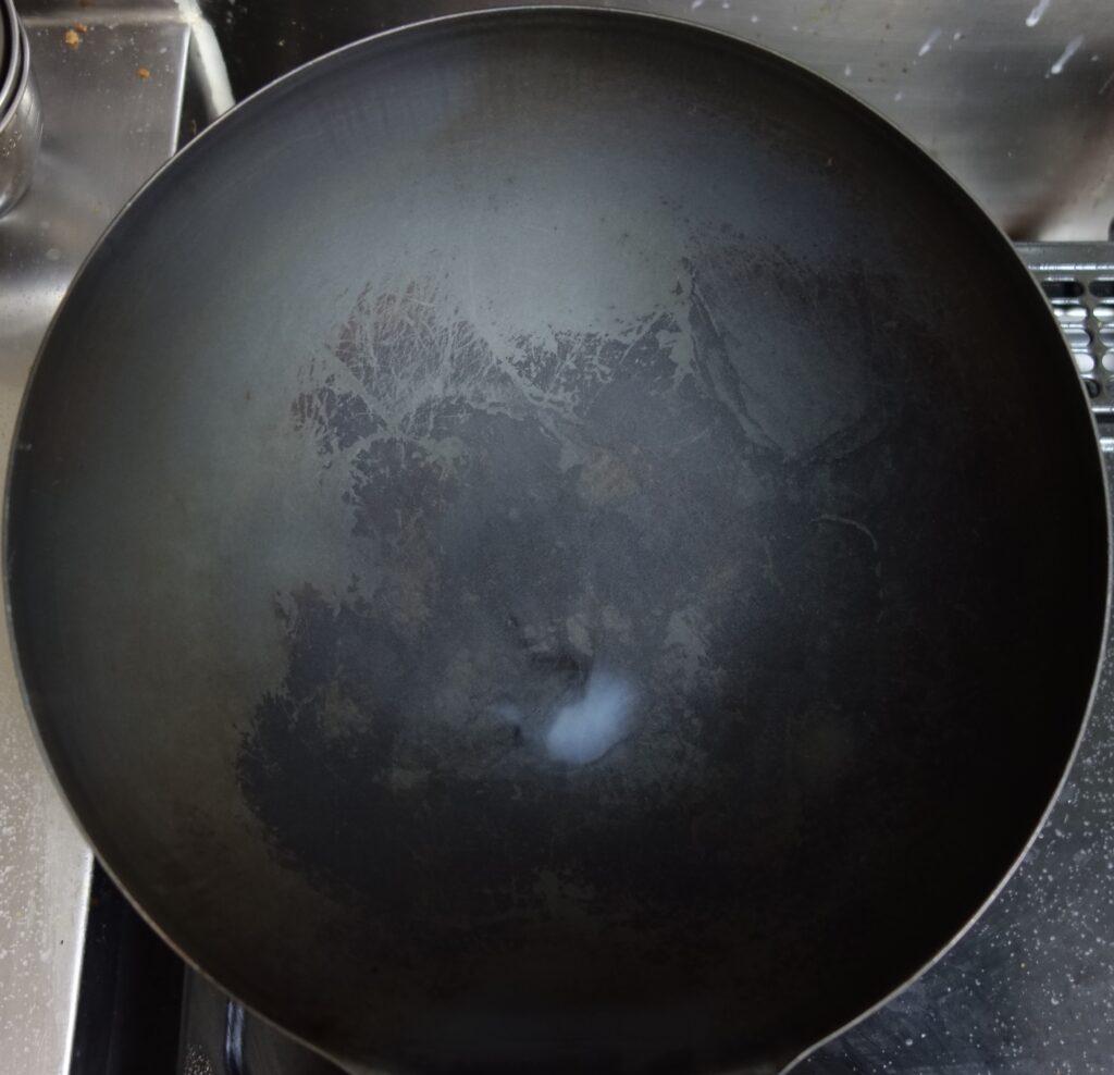 使い古された中華鍋
