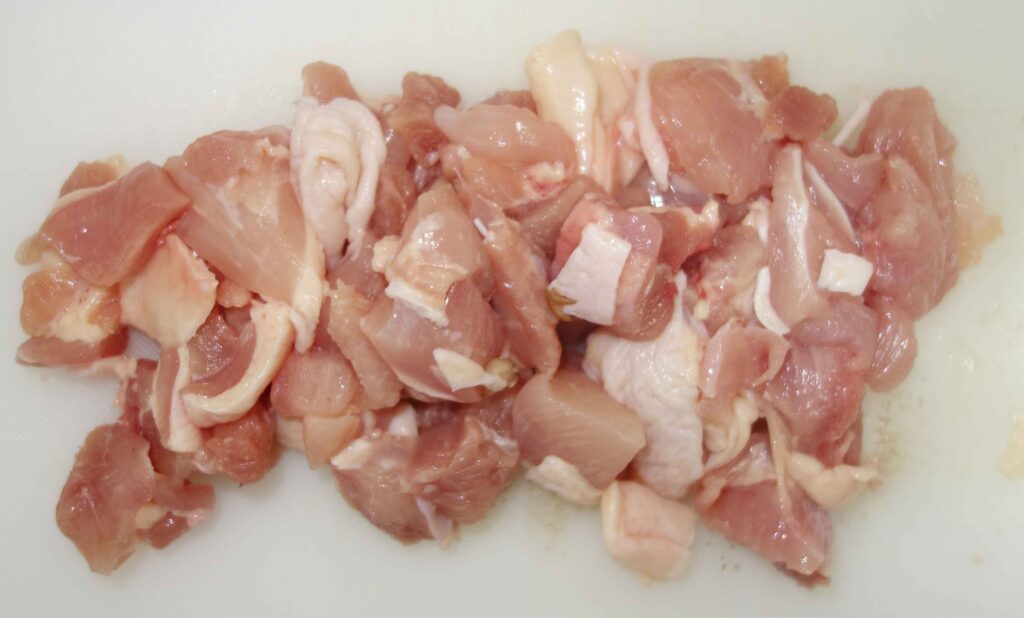 切った鶏肉