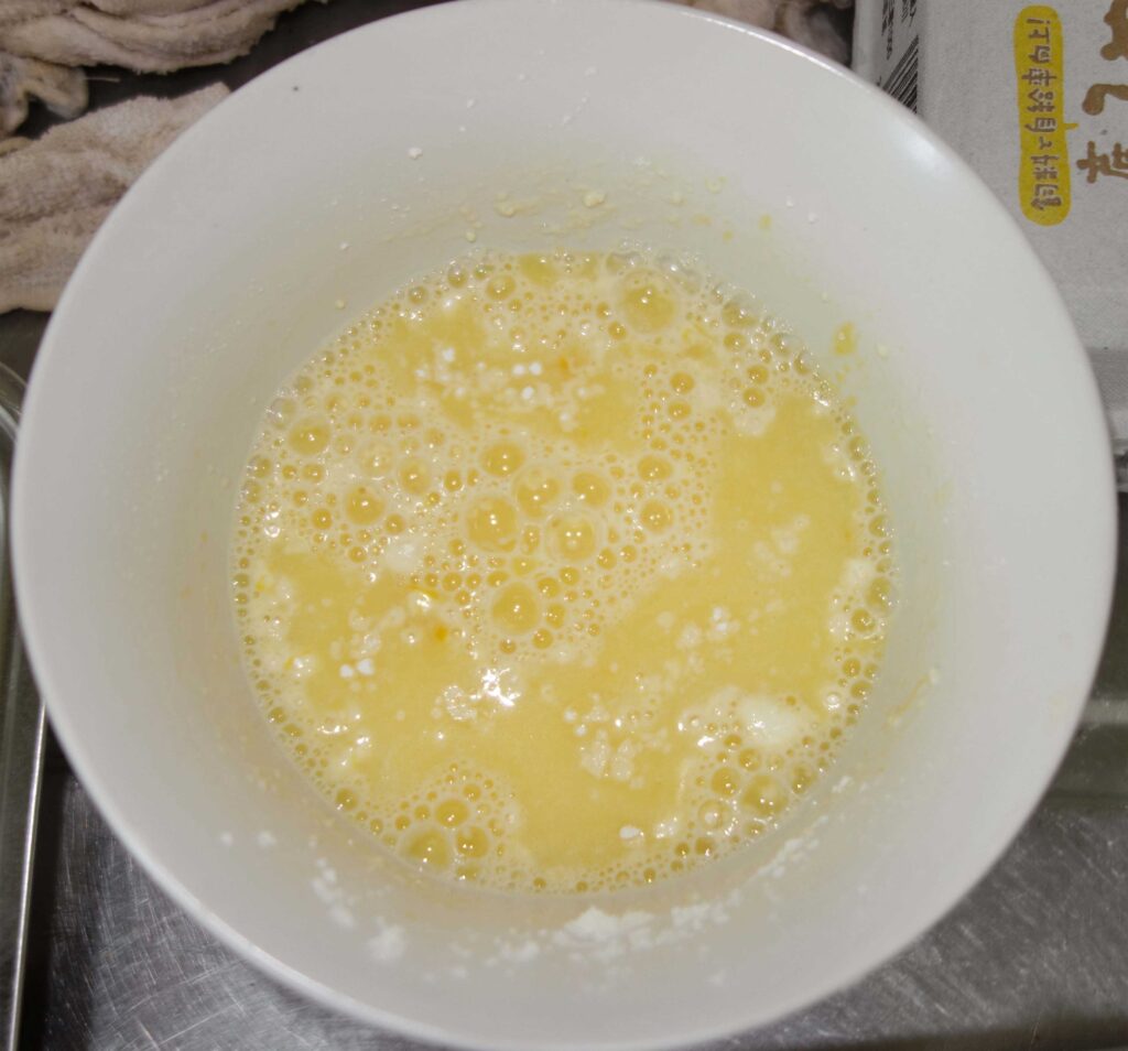 泡立った溶き卵