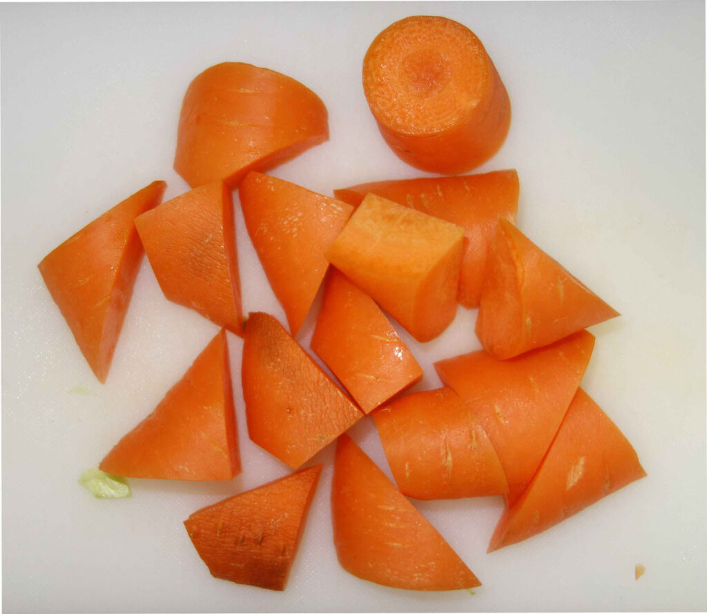 カットされた人参