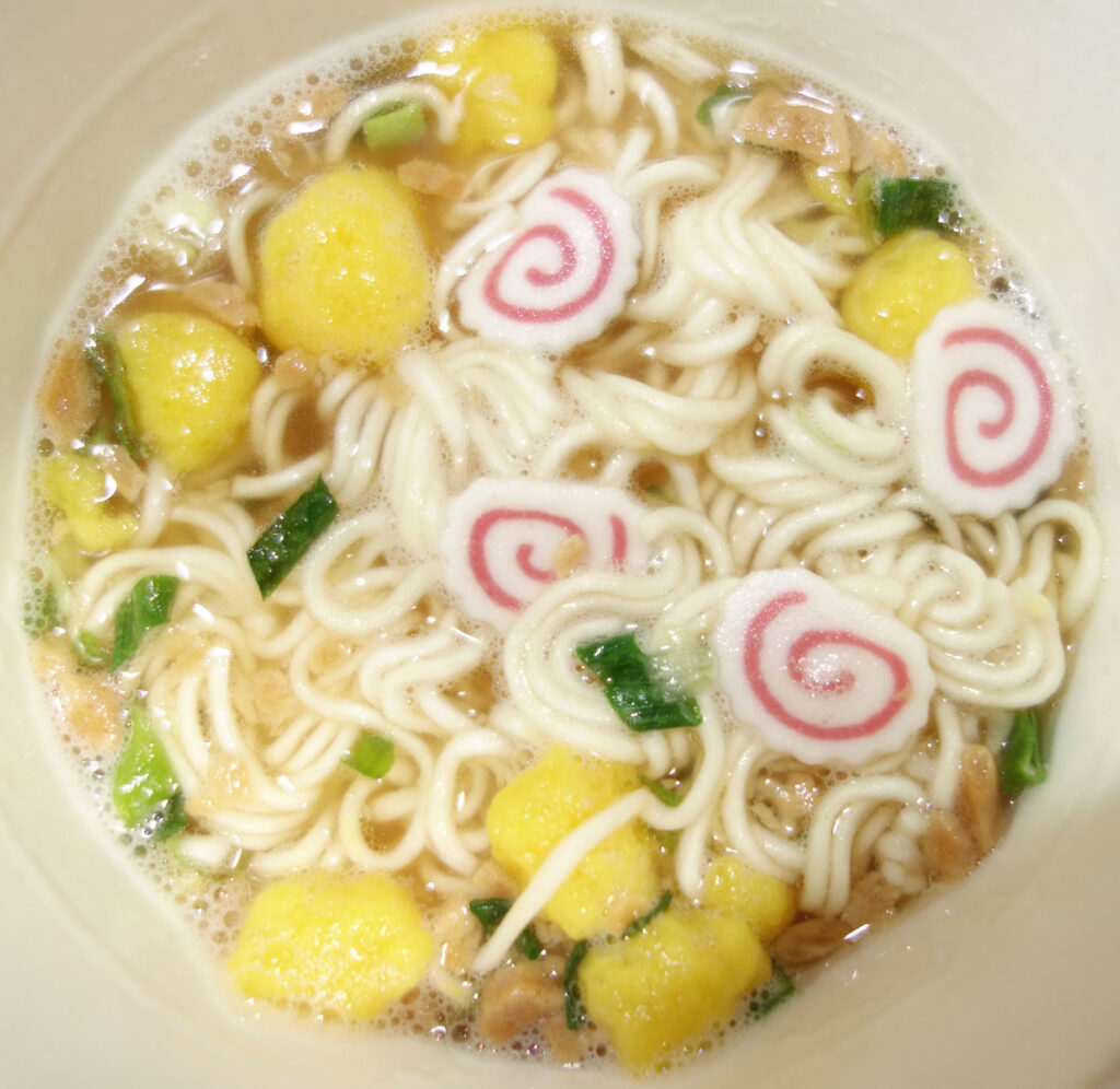 カップ麺のアップ