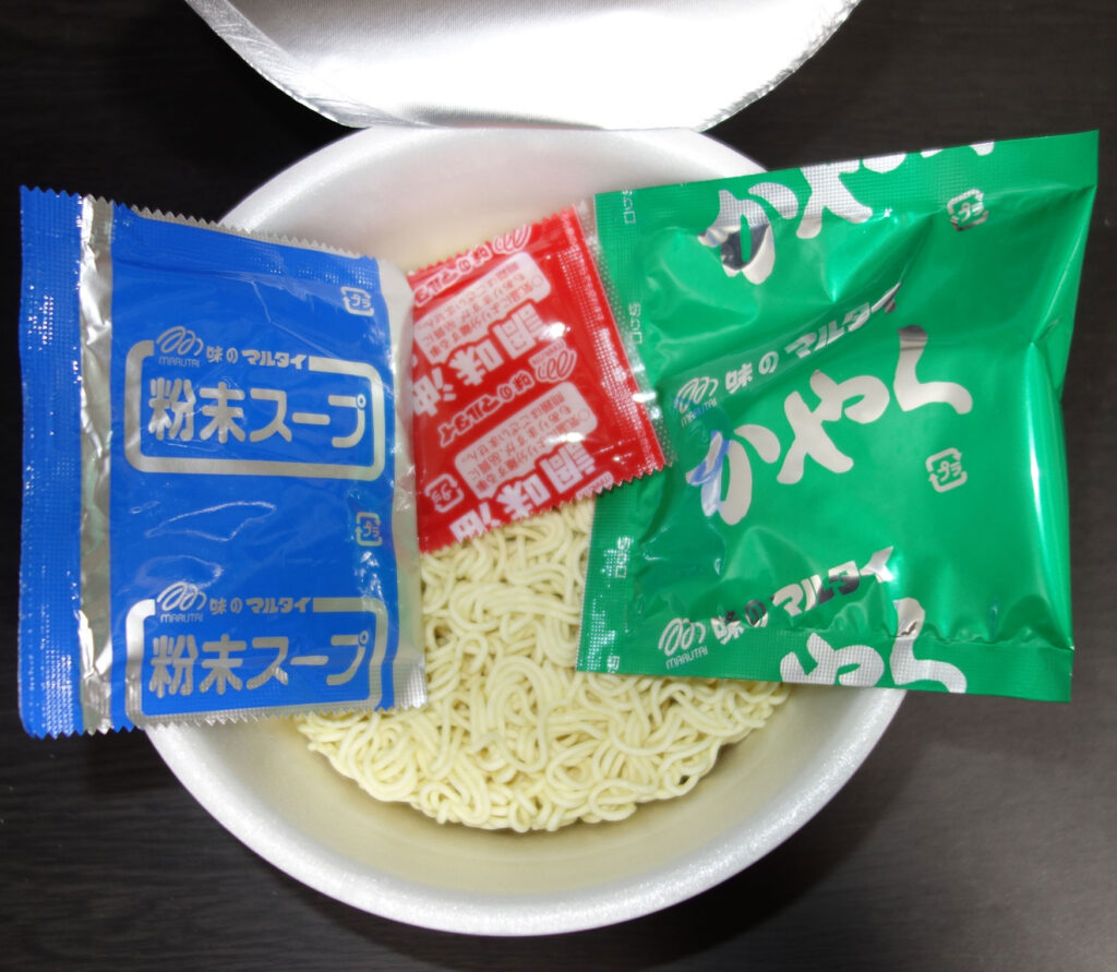 カップ麺の中身