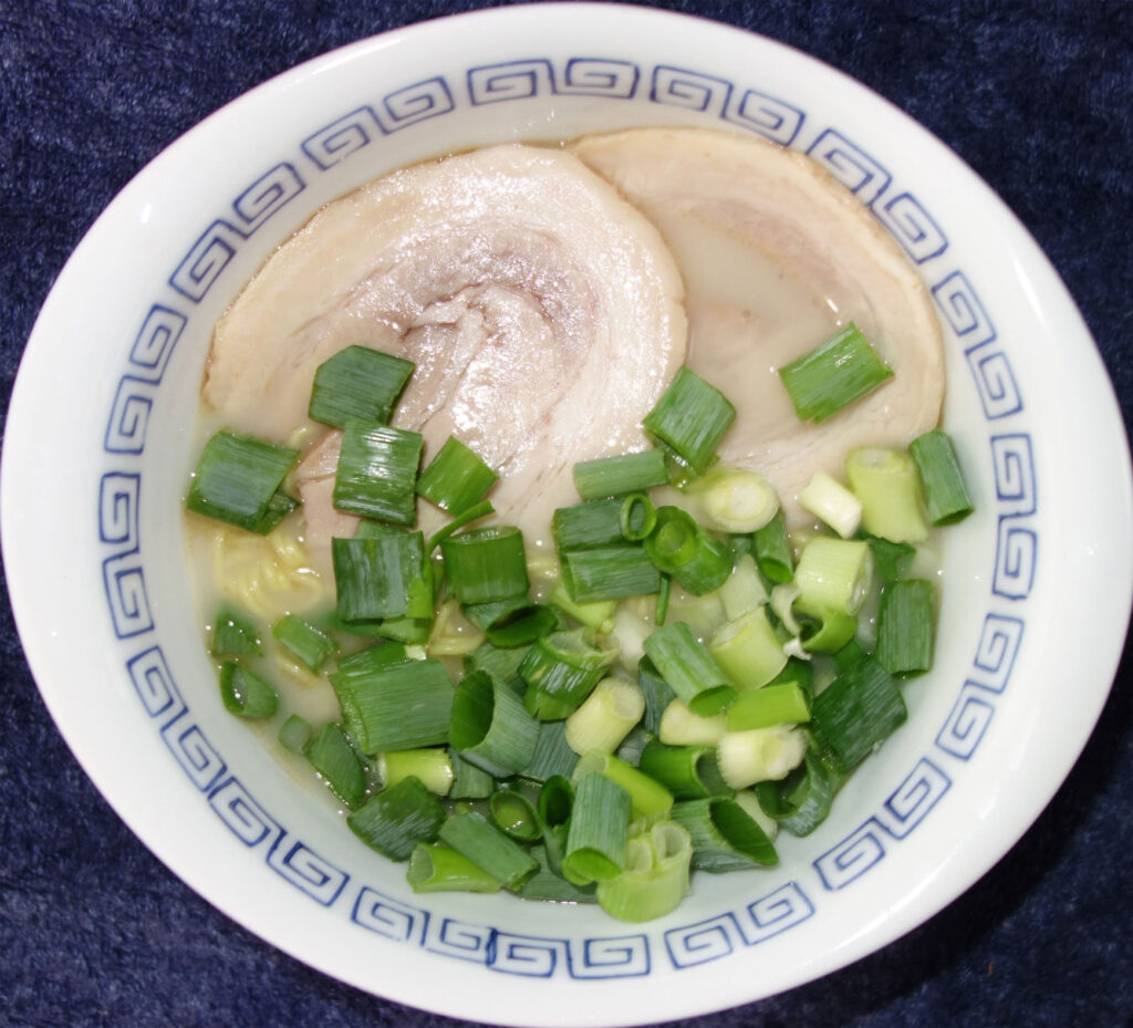 ラーメンとチャーシューとネギ